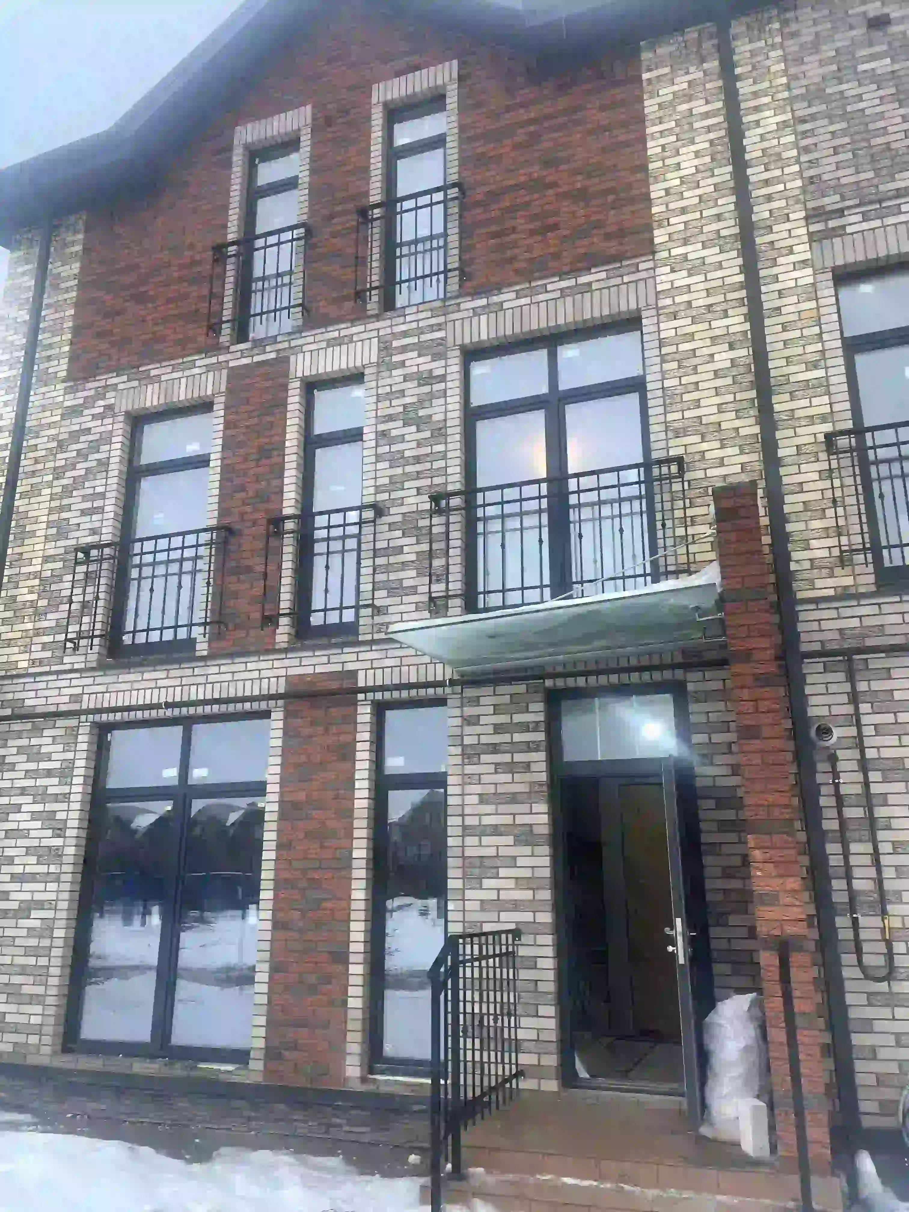 Замена старого окна на пластиковое REHAU